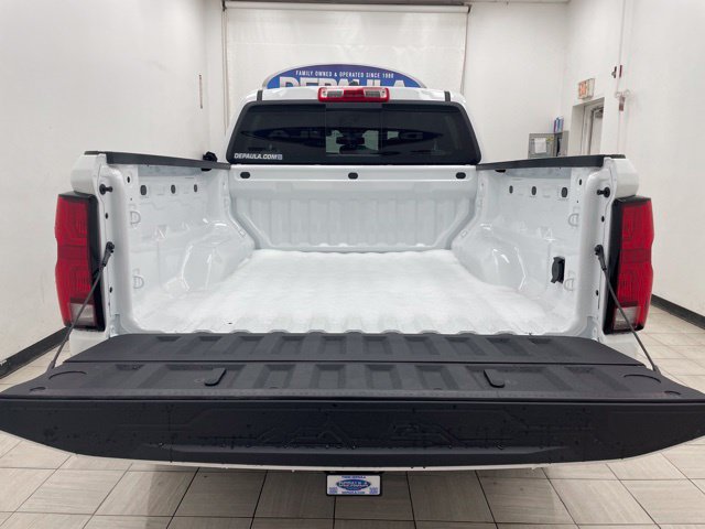 New 2026 Chevrolet Colorado Z71 w/ Technology Package AWD/4WD image 19