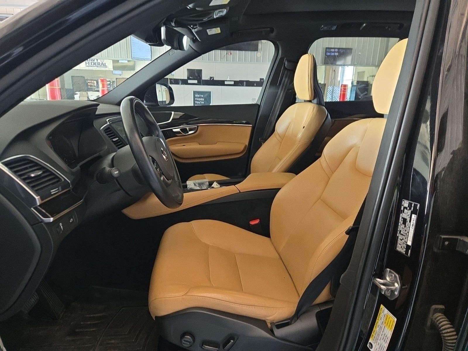 Used 2019 Volvo XC90 T6 Momentum w/ Advanced Package AWD/4WD image 5