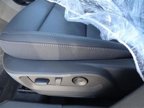 New 2025 Buick Envision Preferred image 9