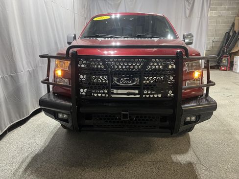 Used 2017 Ford F150 Lariat AWD/4WD image 4