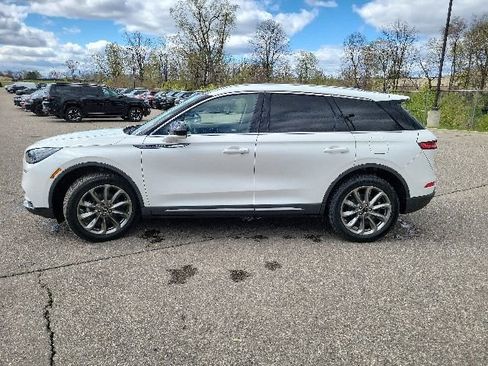Used 2020 Lincoln Corsair AWD w/ Premium Package image 6