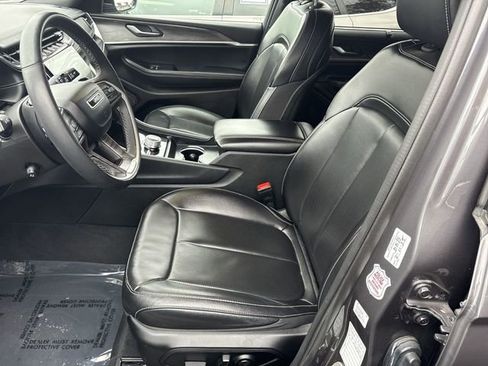 Used 2024 Jeep Grand Cherokee L Limited w/ Luxury Tech Group II image 13