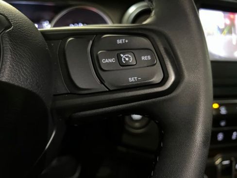 Used 2023 Jeep Wrangler Willys image 11