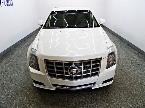Used 2013 Cadillac CTS Luxury RWD image 2