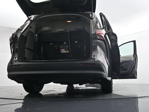 Used 2022 Toyota Sienna LE w/ LE Plus Package FWD image 46