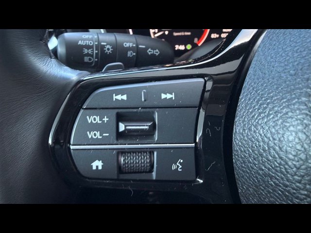 Certified 2025 Honda Pilot Touring image 32