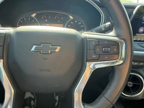 Used 2022 Chevrolet Blazer LT FWD image 19