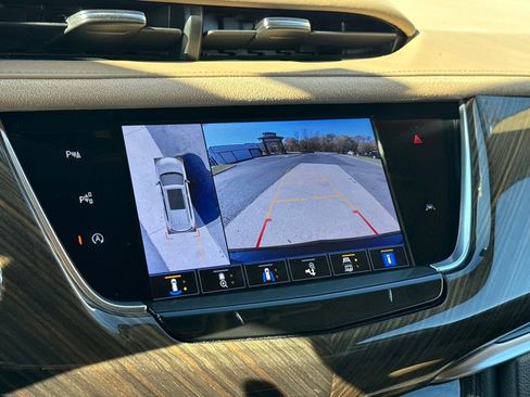 Certified 2023 Cadillac XT6 Sport w/ Platinum Package image 19