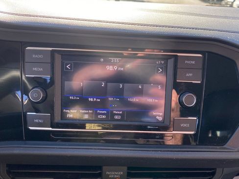 Used 2024 Volkswagen Jetta SE image 23