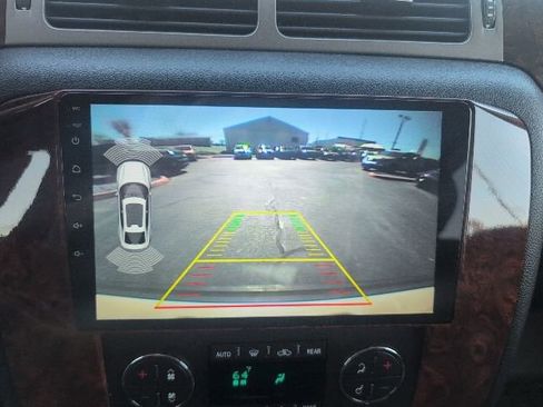 Used 2011 GMC Yukon Denali image 21