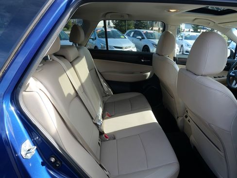 Used 2017 Subaru Outback 2.5i Limited image 25