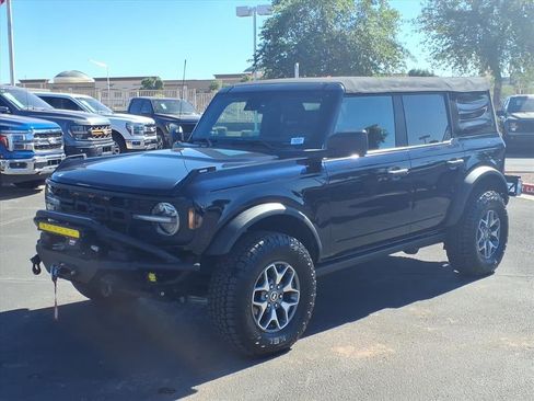 Used 2021 Ford Bronco Badlands image 8