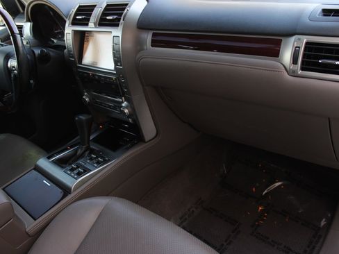 Used 2015 Lexus GX 460 Luxury image 35