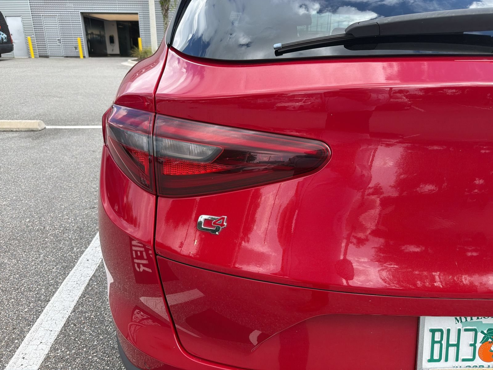Used 2018 Alfa Romeo Stelvio Ti AWD/4WD image 9