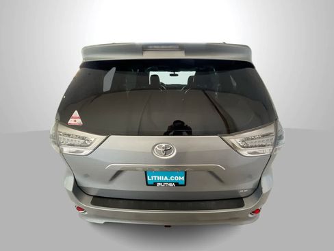 Used 2012 Toyota Sienna SE image 7