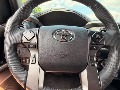 Used 2023 Toyota Tacoma TRD Sport AWD/4WD image 14