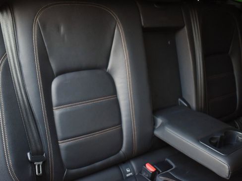 Used 2019 Jaguar F-PACE Prestige image 42