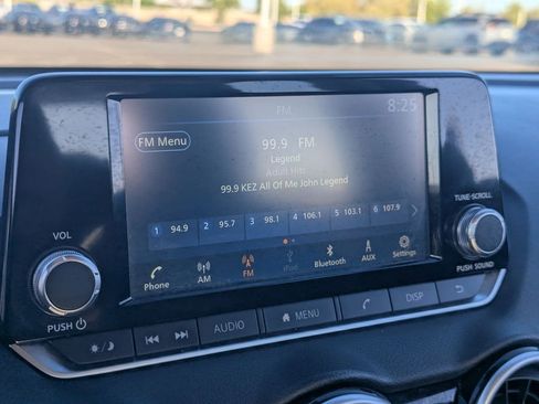 Used 2025 Nissan Sentra S image 21