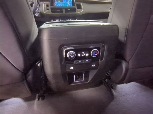 Used 2023 GMC Yukon SLE w/ Gmc Pro Safety Plus Package image 21