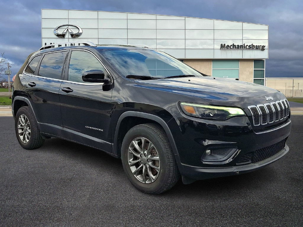 Used 2019 Jeep Cherokee Latitude Plus w/ Comfort/Convenience Group AWD/4WD image 1