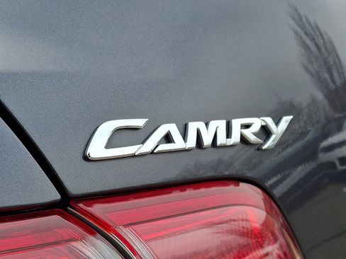 Used 2011 Toyota Camry LE w/ LE Extra-Value Pkg image 29