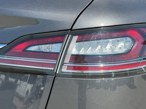 Used 2022 Lincoln Nautilus FWD w/ Premium Package image 36