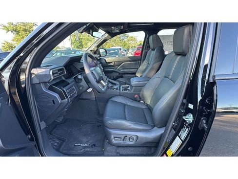 New 2026 Toyota 4Runner Limited AWD/4WD image 18