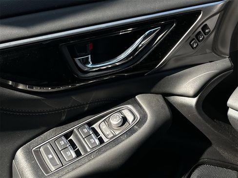 Used 2025 Subaru Outback Touring XT w/ Popular Package #2 image 21