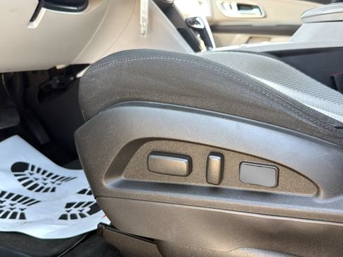 Used 2013 Chevrolet Equinox LT w/ Driver Convenience Package FWD image 10