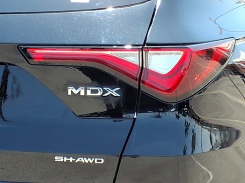Used 2023 Acura MDX SH-AWD w/ Advance Package image 6