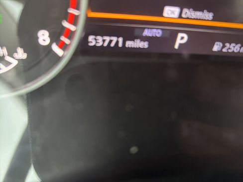 Used 2023 Nissan Pathfinder SV image 8