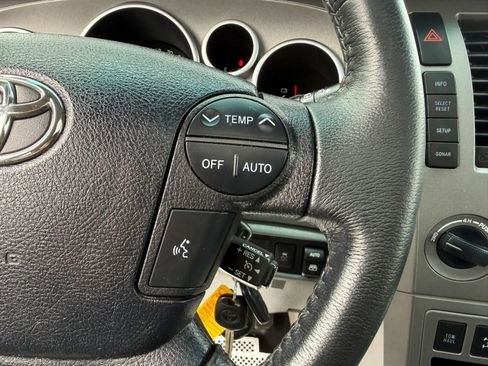 Used 2011 Toyota Sequoia Limited image 25