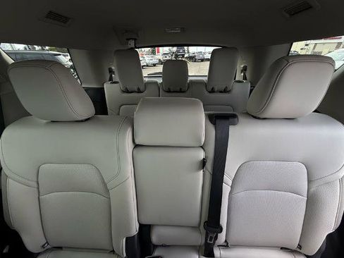 New 2026 Nissan Pathfinder SL image 10