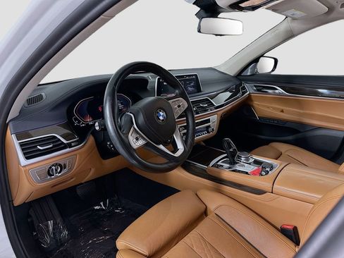 Used 2022 BMW 750i xDrive AWD/4WD image 4