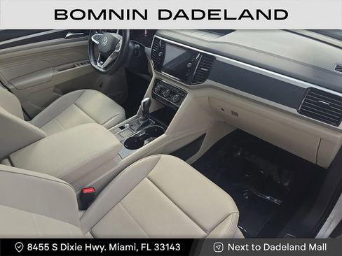 Used 2021 Volkswagen Atlas SEL R-Line image 16