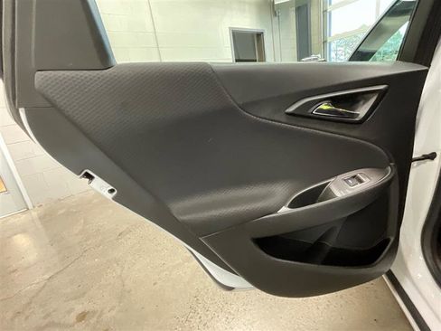 Used 2023 Chevrolet Malibu LT image 17