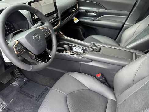 New 2026 Toyota Grand Highlander AWD Hybrid image 10