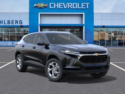 New 2026 Chevrolet Trax LS w/ LS Convenience Package FWD image 31