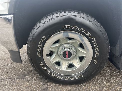 Used 2017 GMC Sierra 1500 4x4 Double Cab image 26