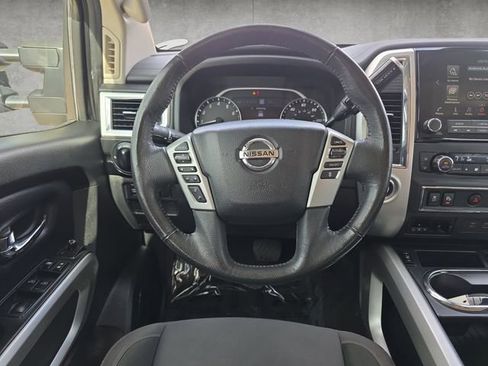 Used 2020 Nissan Titan SV w/ SV Convenience Package image 21