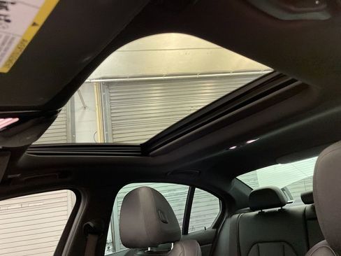 Used 2021 BMW 330i Sedan w/ Driving Assistance Package image 18