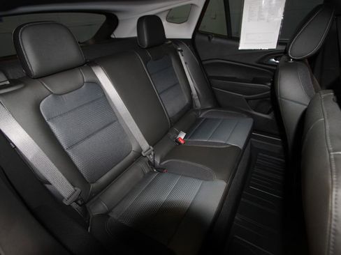 Used 2026 Chevrolet Trax LT w/ Driver Confidence Package image 21