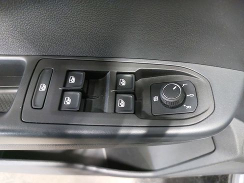 Used 2025 Volkswagen Taos SE AWD/4WD image 28