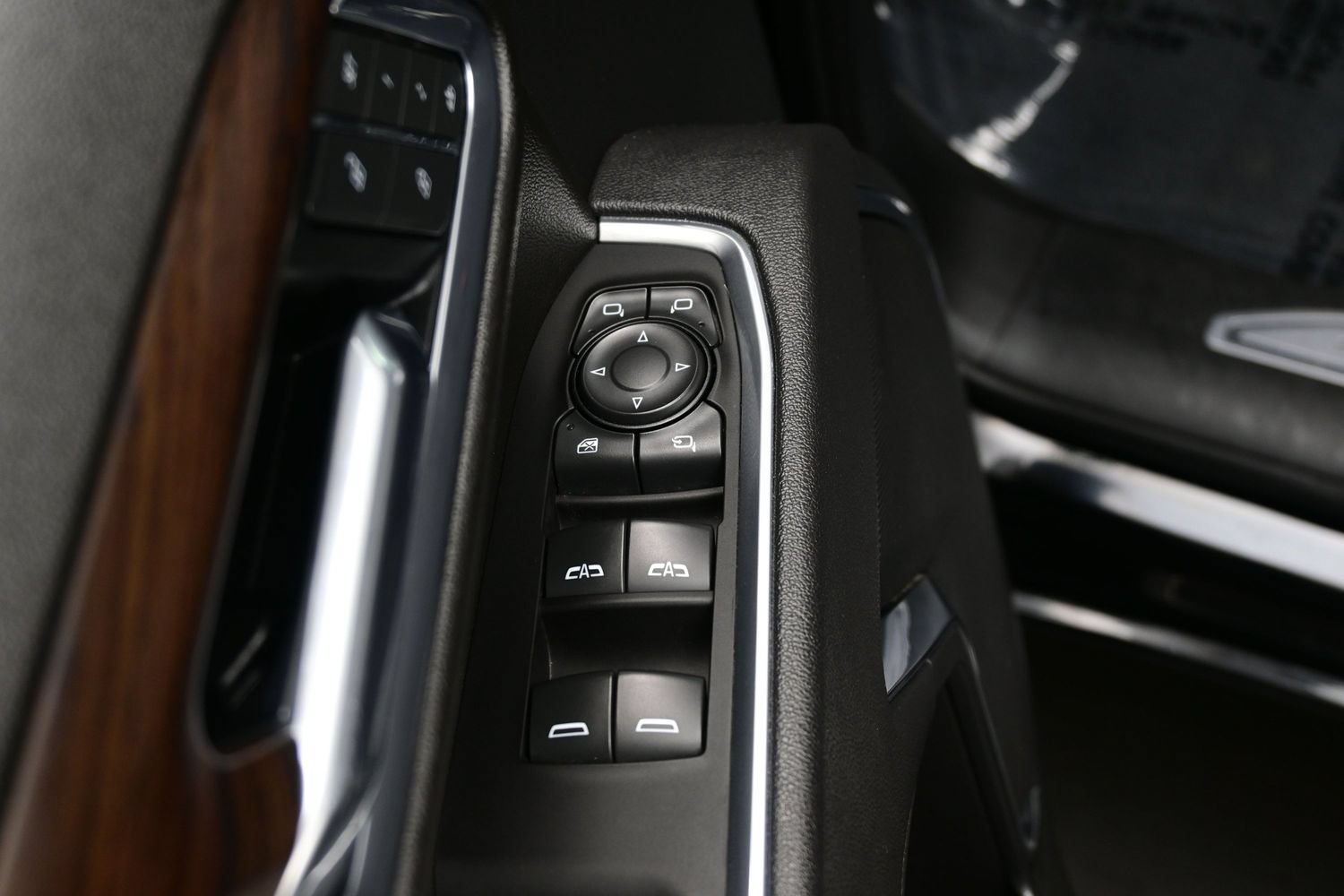 Used 2025 GMC Sierra 1500 SLT AWD/4WD image 10