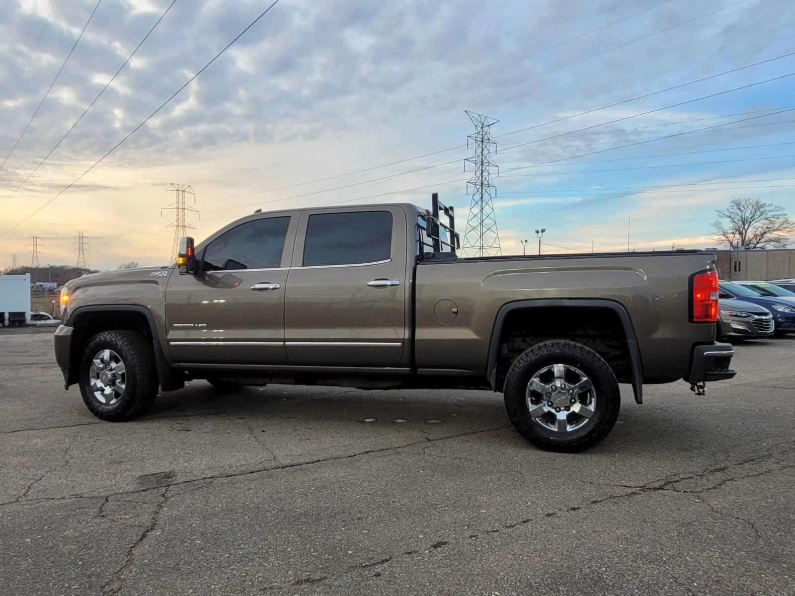Used 2015 GMC Sierra 3500 SLT AWD/4WD image 4