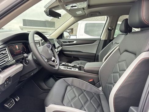 New 2026 Volkswagen Atlas Peak Edition AWD/4WD image 12