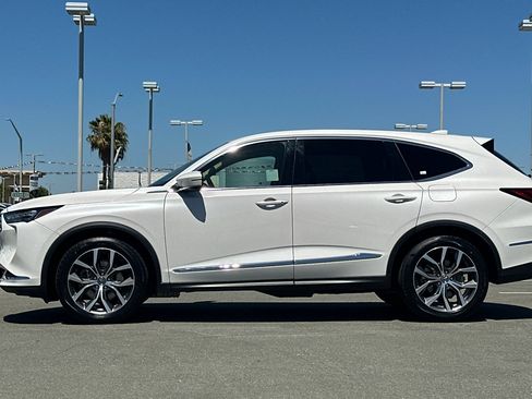 Used 2024 Acura MDX FWD w/ Technology Package image 7