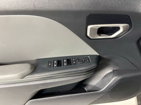 Used 2025 Kia K4 FWD image 19