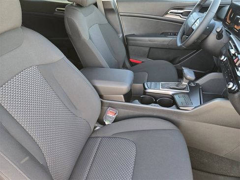 New 2026 Kia Sportage LX image 10