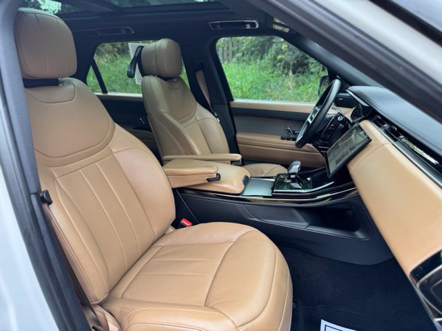 Used 2025 Land Rover Range Rover Sport SE AWD/4WD image 20